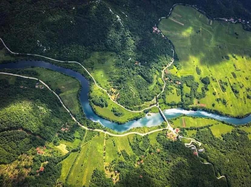 Ferienwohnung Ivona - Kuca Za Odmor Perusic - Stara Lika Exterior foto