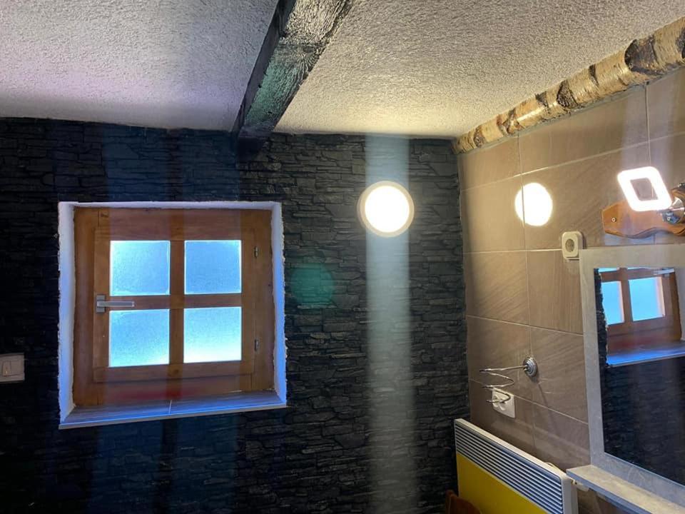 Ferienwohnung Ivona - Kuca Za Odmor Perusic - Stara Lika Exterior foto